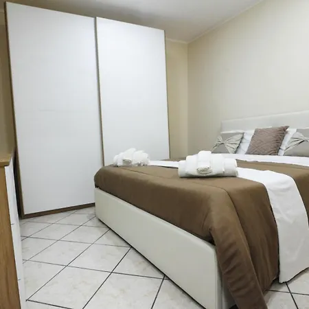 La Casa Di Nancy Next Plebiscito Apartman